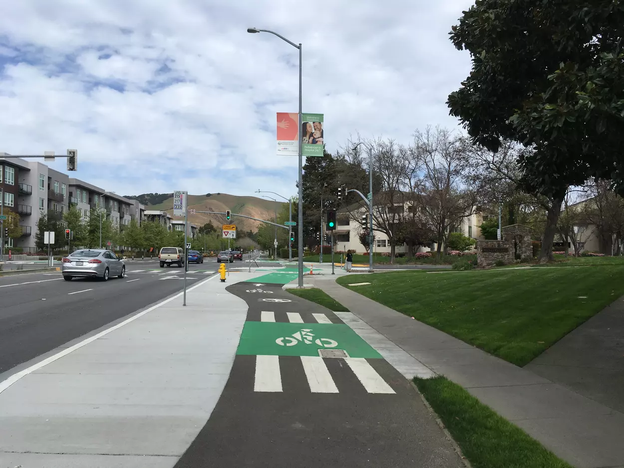 My bike ride to the trail was low-stress, with a sidewalk-level bike lane on Walnut Ave. Nicely done, Fremont.